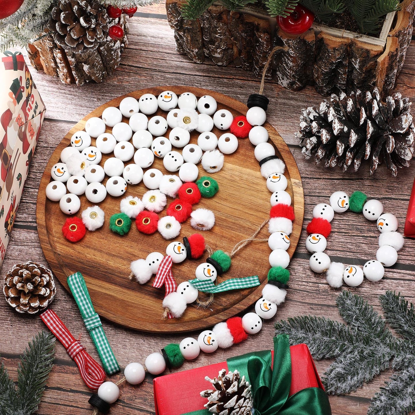 Amyhill 120 Pcs DIY Christmas Snowman Wooden Beads for Craft, Fuzzy Faux Fur Poms, Winter Wood Beads Buffalo Plaid Colorful Print with Twine, for Party Xmas Santa Tree Jewelry Home(Red Green)