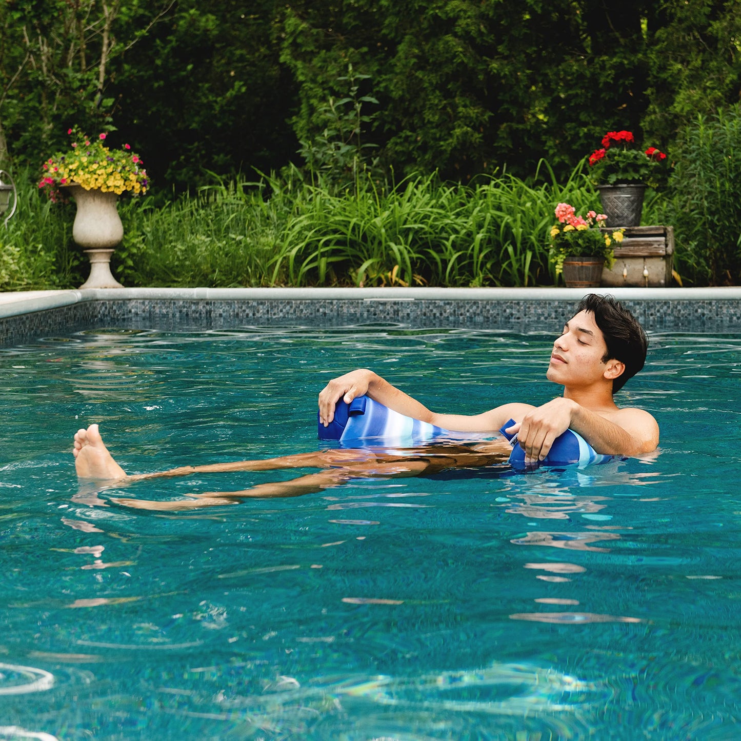 Big Joe Noodle Sling No Inflation Needed Pool Seat with Armrests, Blurred Blue Double Sided Mesh, Quick Draining Fabric, 3 feet