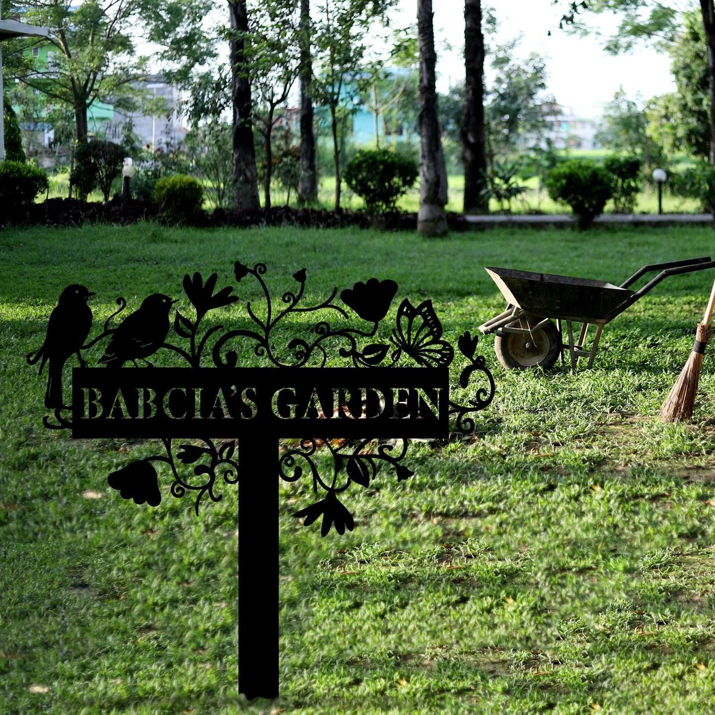 Custom Metal Garden Sign with Flowers, Personalized Garden Metal Stake with Birds, Flower Garden Name Decor, Custom sign for Outside, Customized Gardening Decoration, Yard Art, Gift for Mom, Grandmom