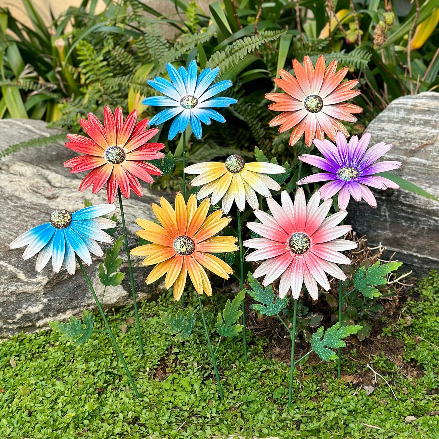 WKHOMEDECO Metal Flowers for Outside, 8 Pack Decorative Garden Stakes with Spring Design, 16.5 Inch Handmade Iron Outdoor Metal Garden Decor, Flickering Daisy Yard Art for Patio Lawn