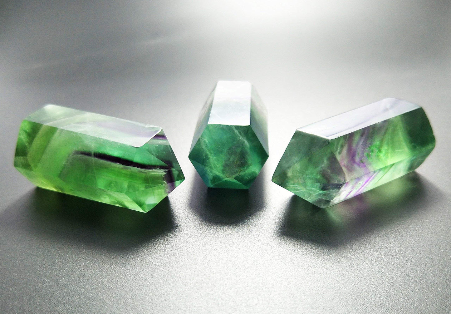 Set of 3 Pointed & Faceted Healing Crystal Wands Made of Natural Green Fluorite Stone for Reiki Chakra Meditation Therapy Décor