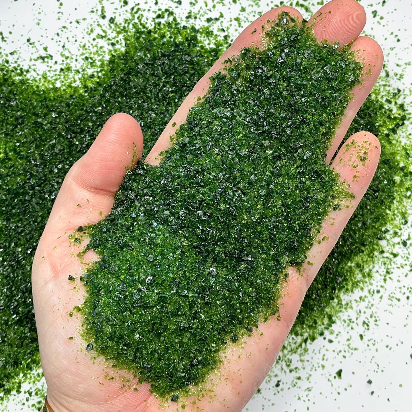 Maker’s Minerals Crushed Green Goldstone Sand, 0.25mm-2mm, Sand-Sized for Woodworking and Ring Inlay, Resin Crafts, Memorial & Sand Jewelry (0.5, Ounces)