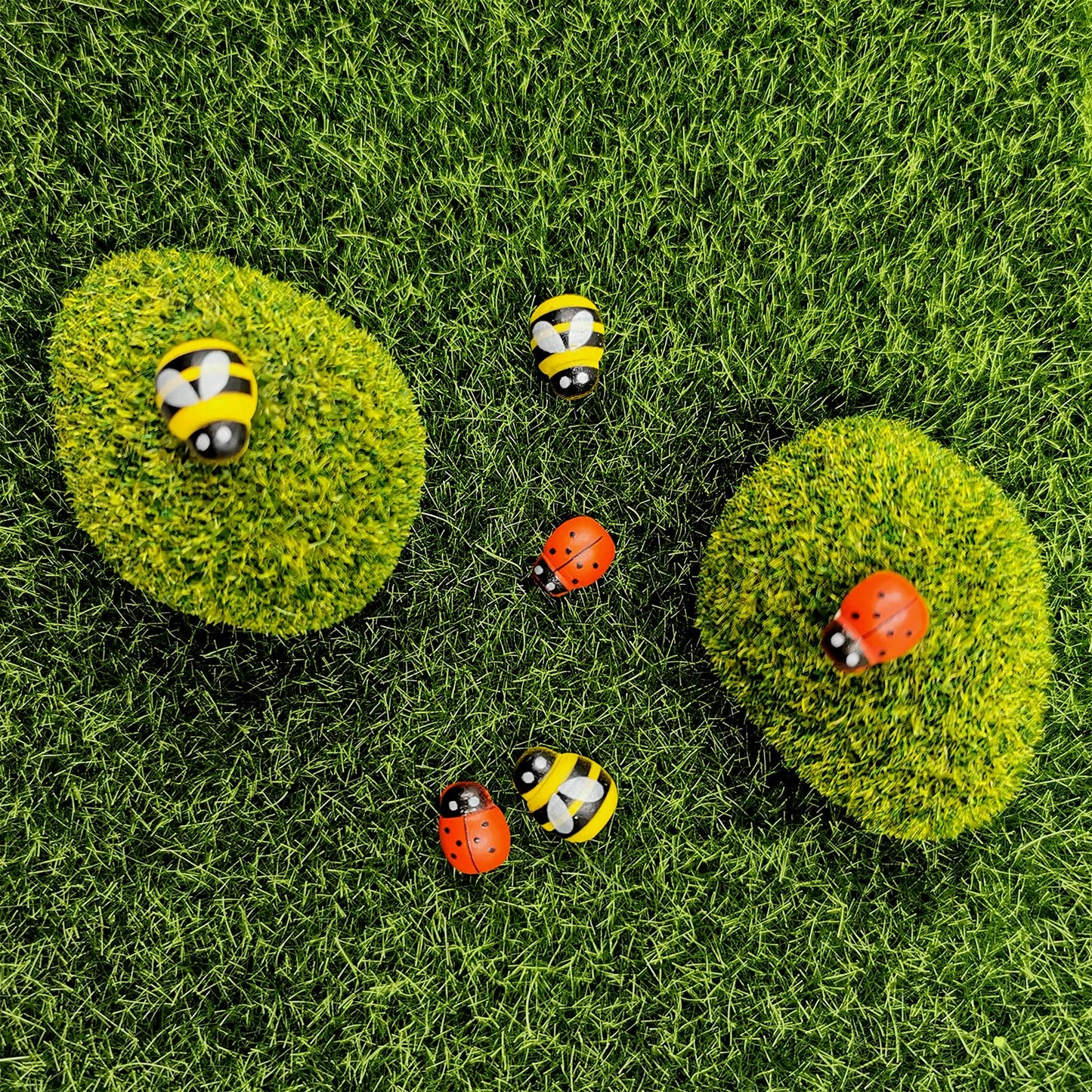 SNAIL GARDEN 13PCS Fairy Artificial Grass, 8Pack Life-Like Garden Lawn with 5Pcs Artificial Moss Rocks-Miniature Ornament Garden Fairy Accessories for DIY Decoration(6 x 6 Inch)