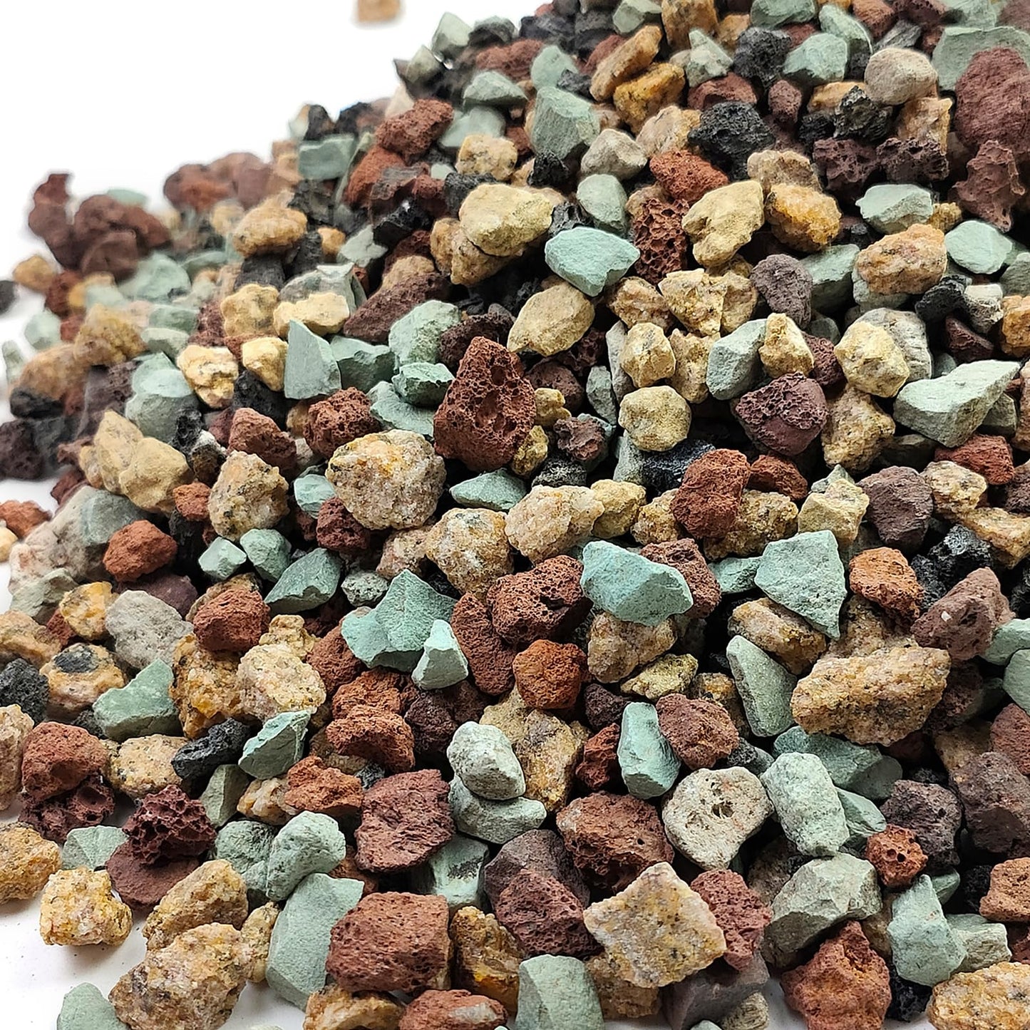 FANTIAN 5 lbs Succulent Cactus Soil Potting Mix,1/4 inch Pumice Pebbles Mix Horticultural Lava Rock for Indoor Plants, Bonsai, Orchid