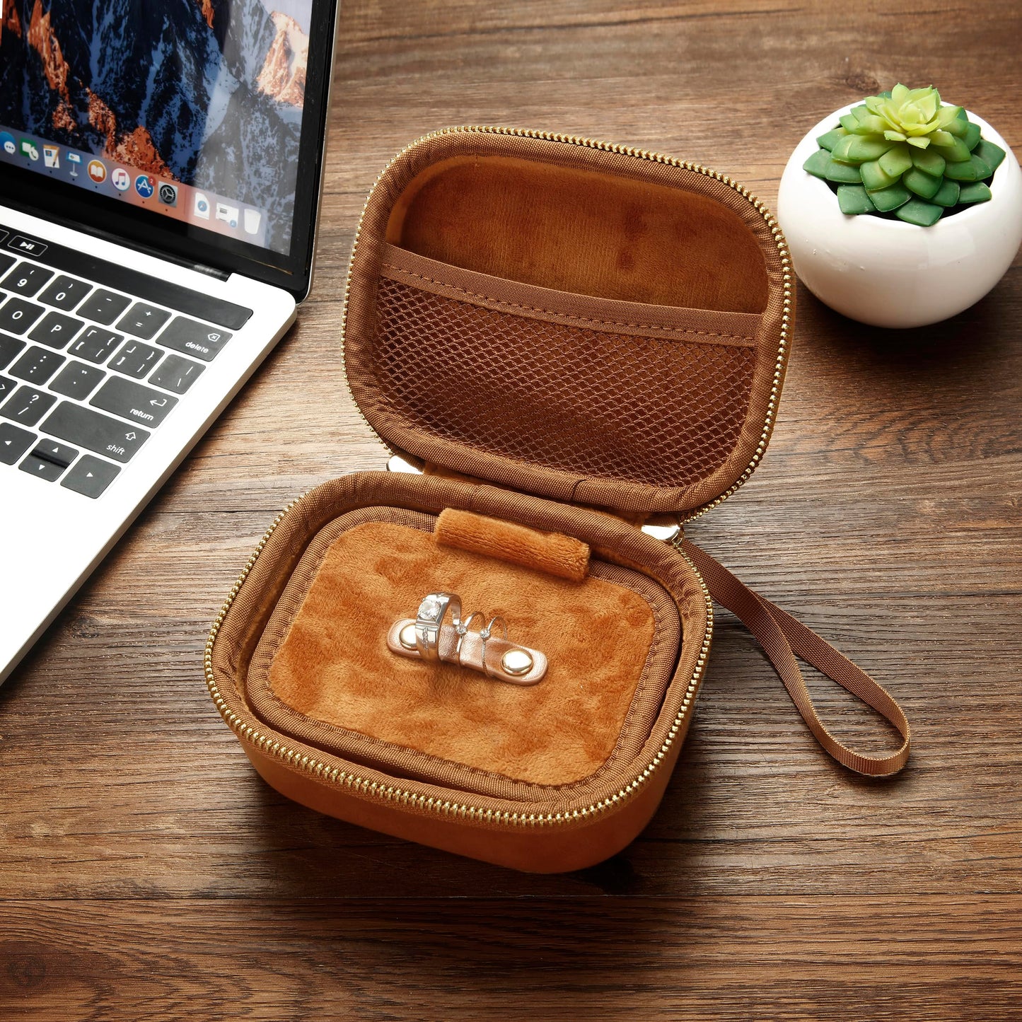 SoleKing Premium Leather Watch Travel Case Watch Box for AirPods & Apple Watch,Watch Storage and Jewelry Organizer Box for Smartwatches WristWatches,Jewelry, Ideal for Home Travel Gift Use