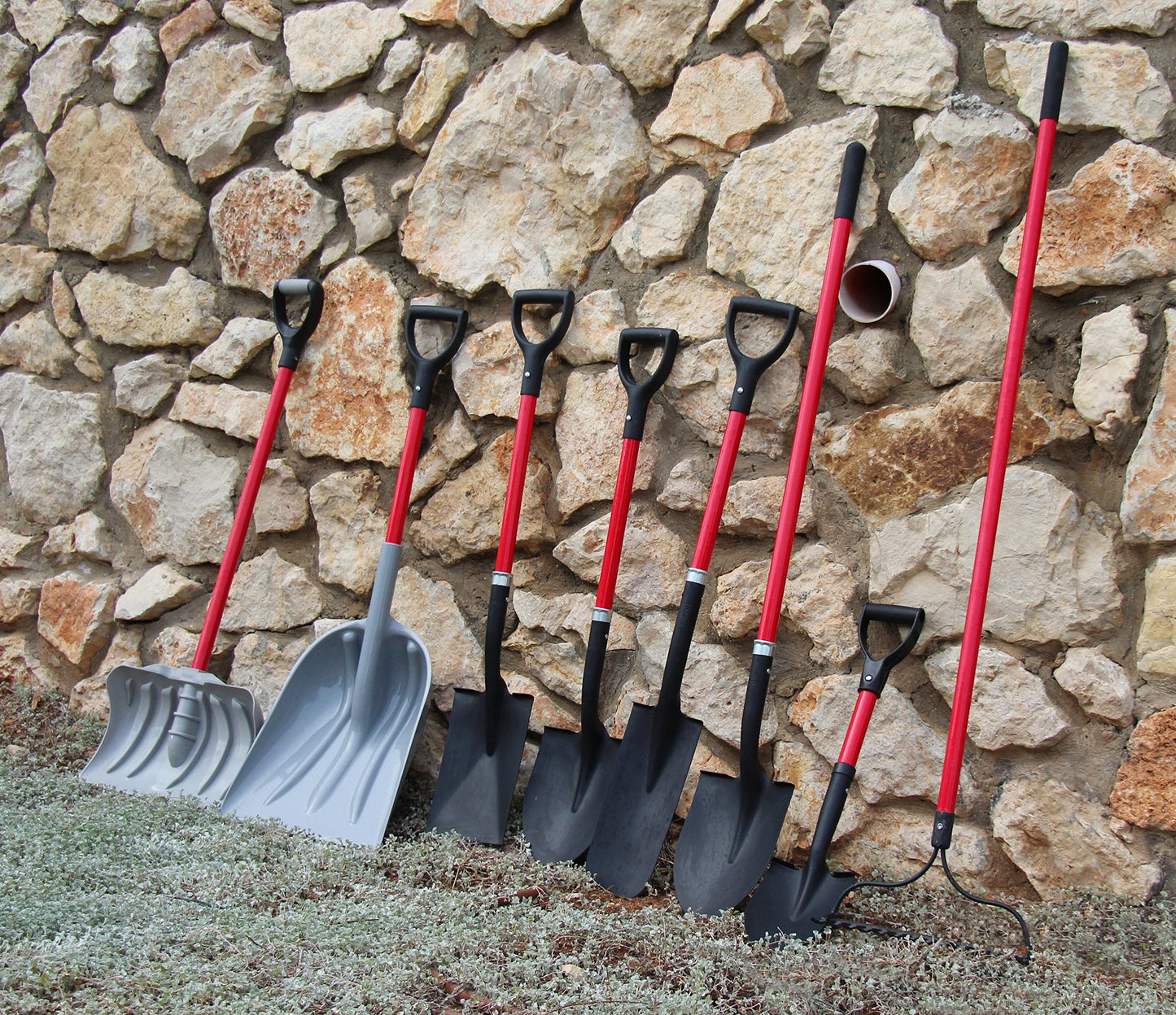 TABOR TOOLS Shovel with Long Narrow Blade, Trench Digging Spade, Drain Spade with Comfortable D Grip 31 Inch Fiberglass Handle, Digging Spade. J213A. (D Handle, Trench Shovel)